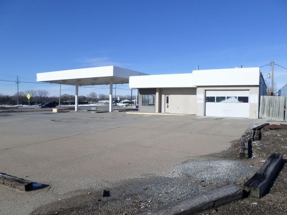 Corner Lot on 6th & Monroe: 501 Monroe St, Beatrice, NE 68310